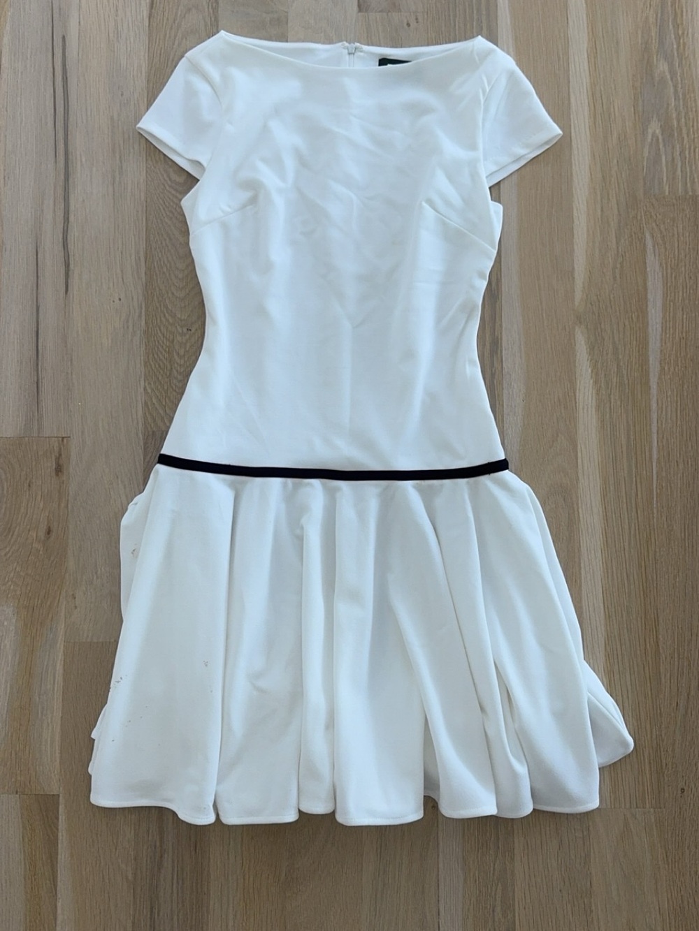 Alexia Admor White Fit-and-Flare Dress with Black Waist Band